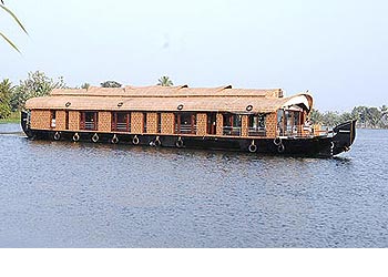 Alleppey house boat building