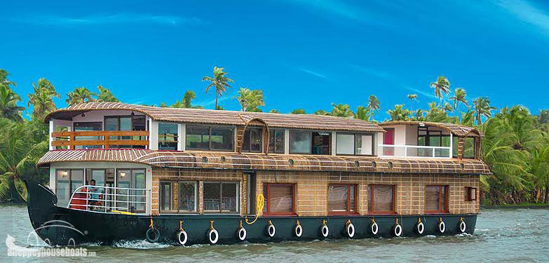 Four Bedroom Luxury Houseboats