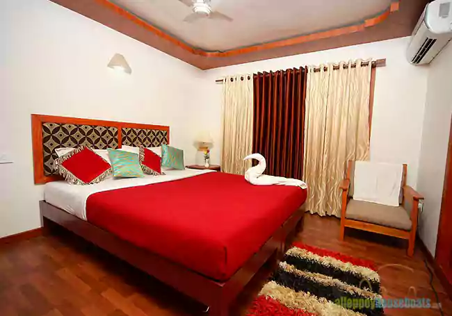 Alappuzha houseboat photos