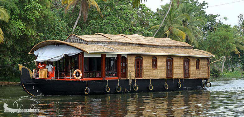 Three Bedroom Deluxe Houseboats