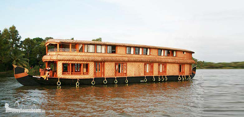 Four Bedroom Deluxe Houseboats