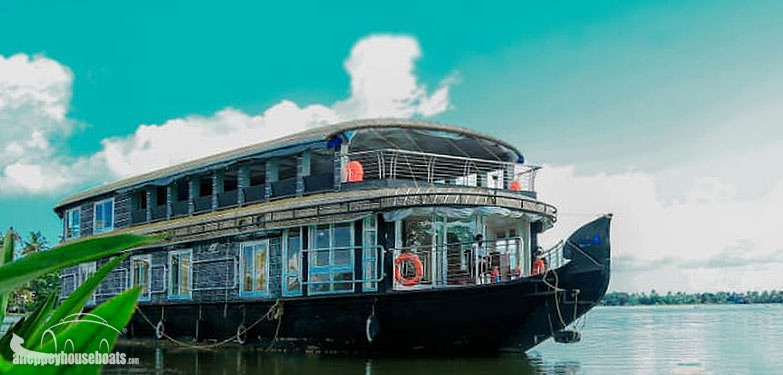 Six Bedroom Super Luxury Houseboat